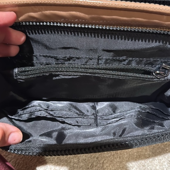NWOT Think Royln Tan Travel Bag - Picture 4 of 4